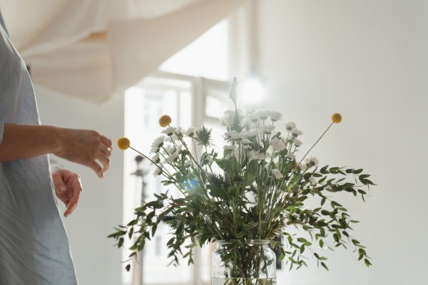 Elegant Lily Arrangement